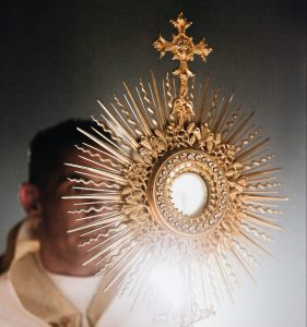 kňaz sdzr eucharistia omša